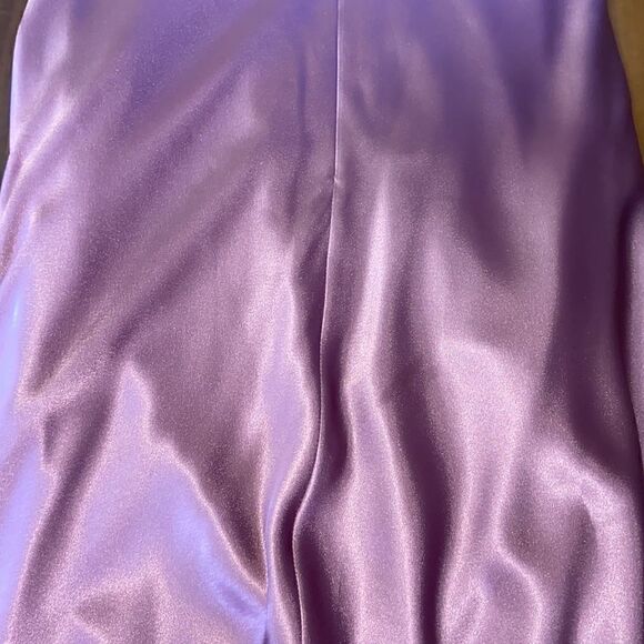 Violet Halter Ball Gown Size: 8 - Picture 8 of 9